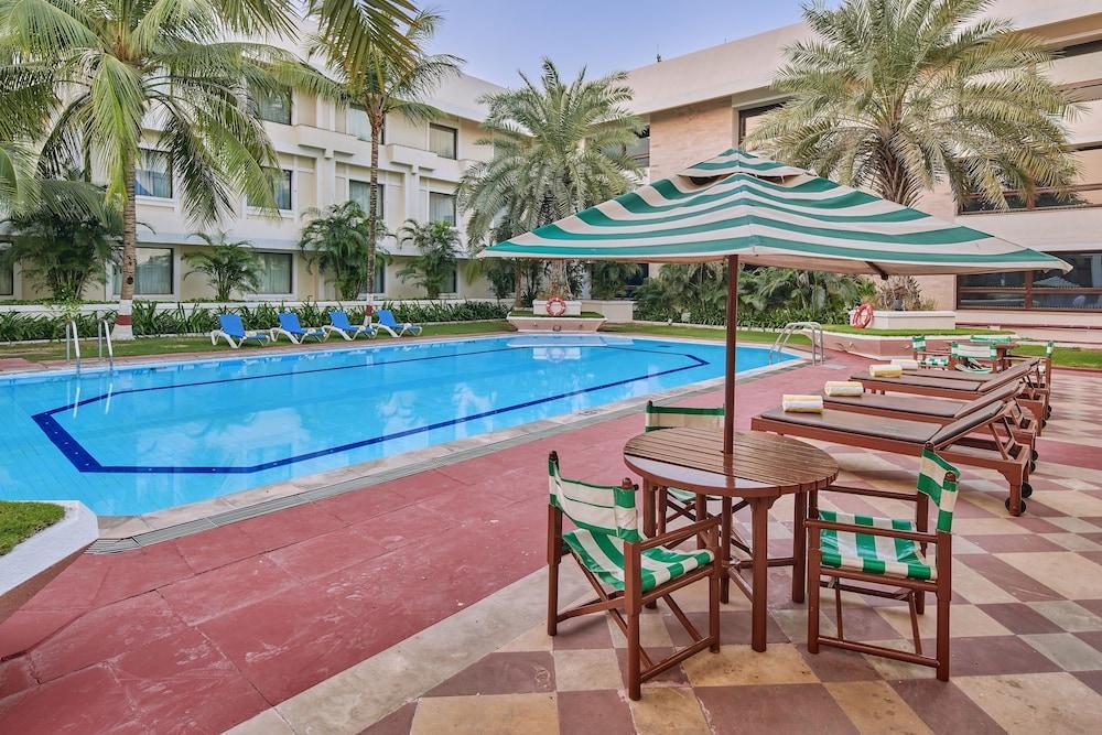 The Ummed Ahmedabad Airport Hotel Exterior photo