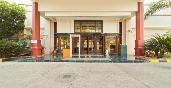 The Ummed Ahmedabad Airport Hotel Exterior photo