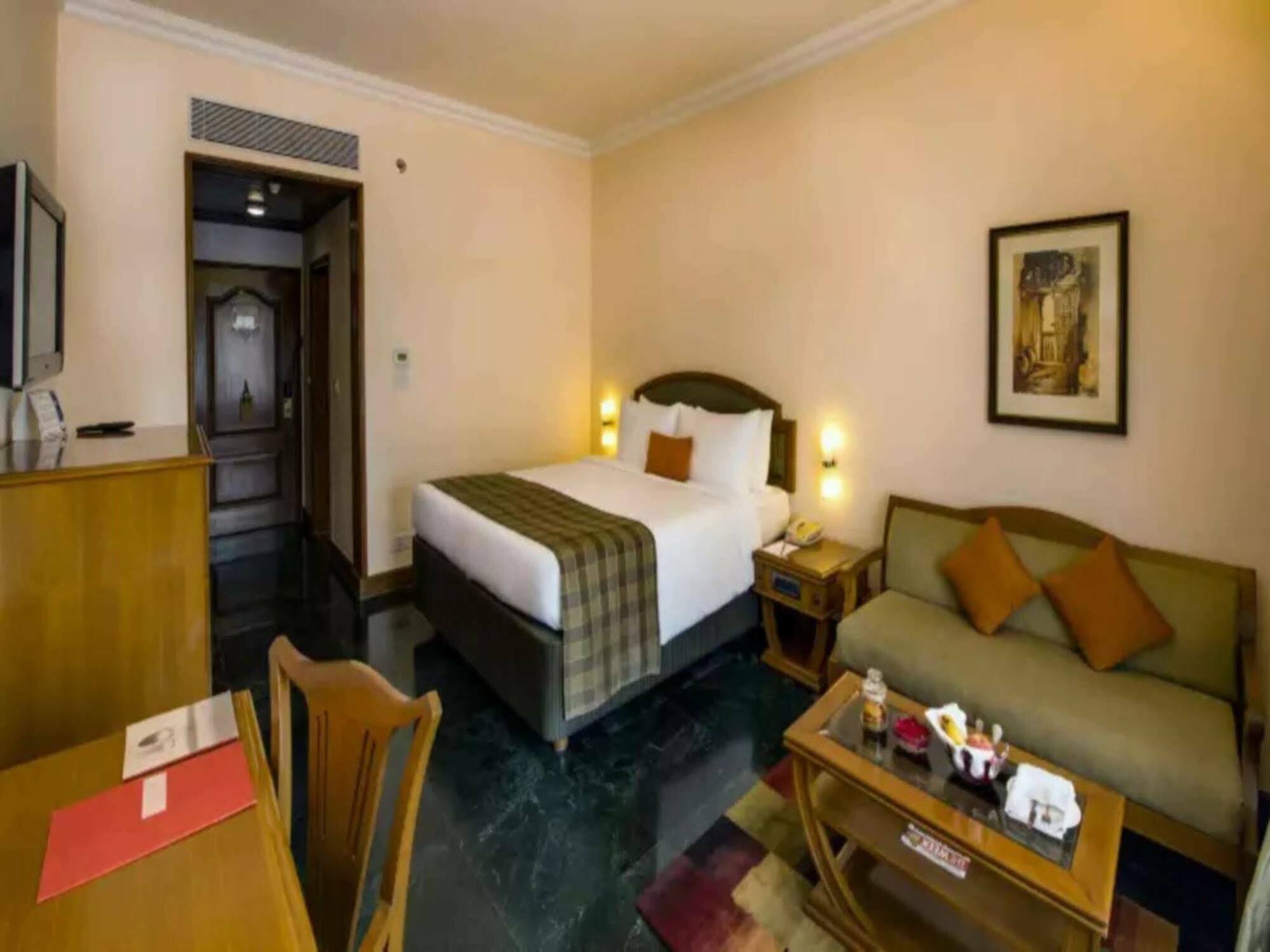 The Ummed Ahmedabad Airport Hotel Exterior photo